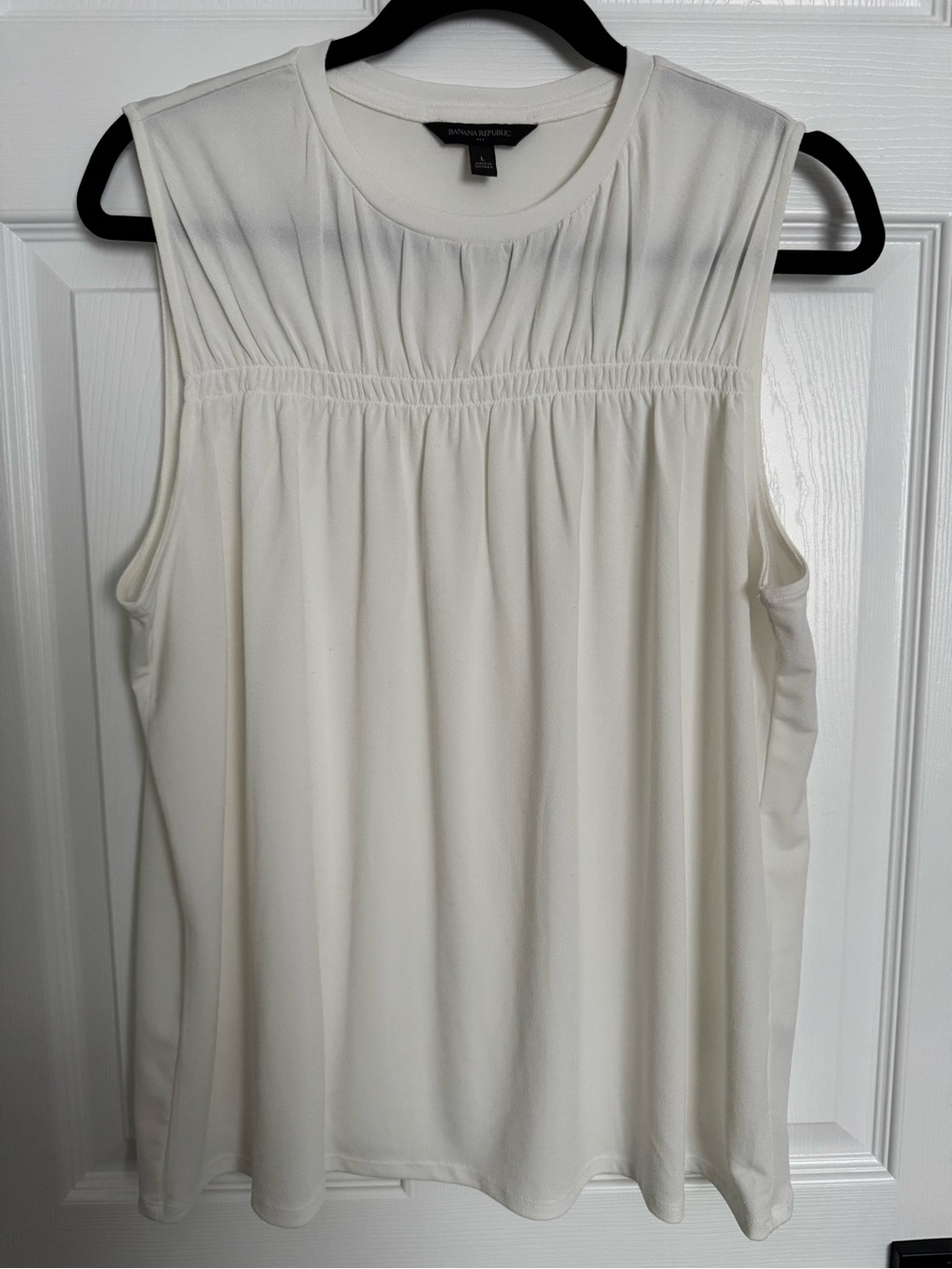 Banana Republic Cream Sleeveless Gathered Yoke Camisole - Picture 1 of 2